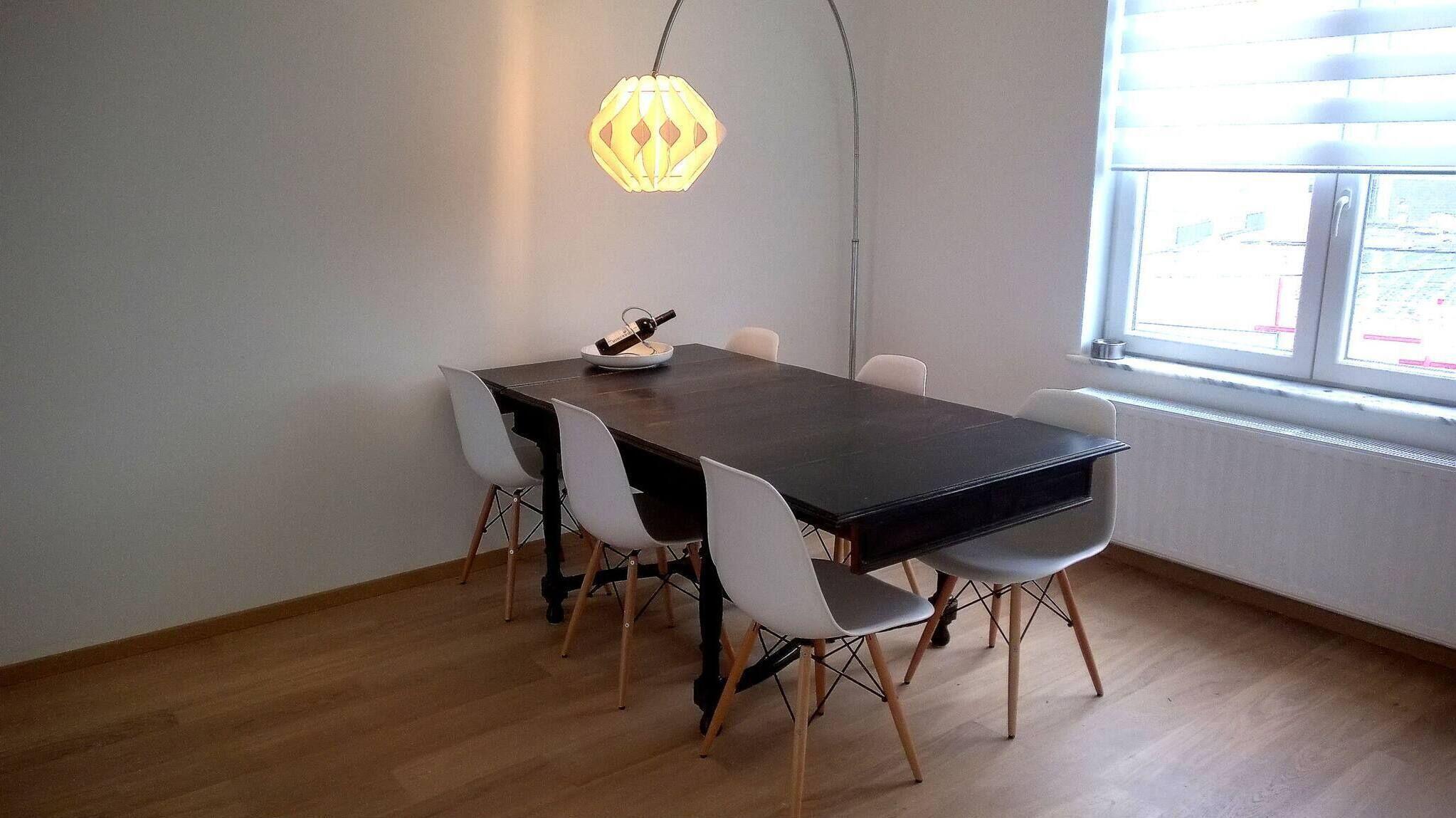 Almost White, Near Train, Metro N7688 * Brussels