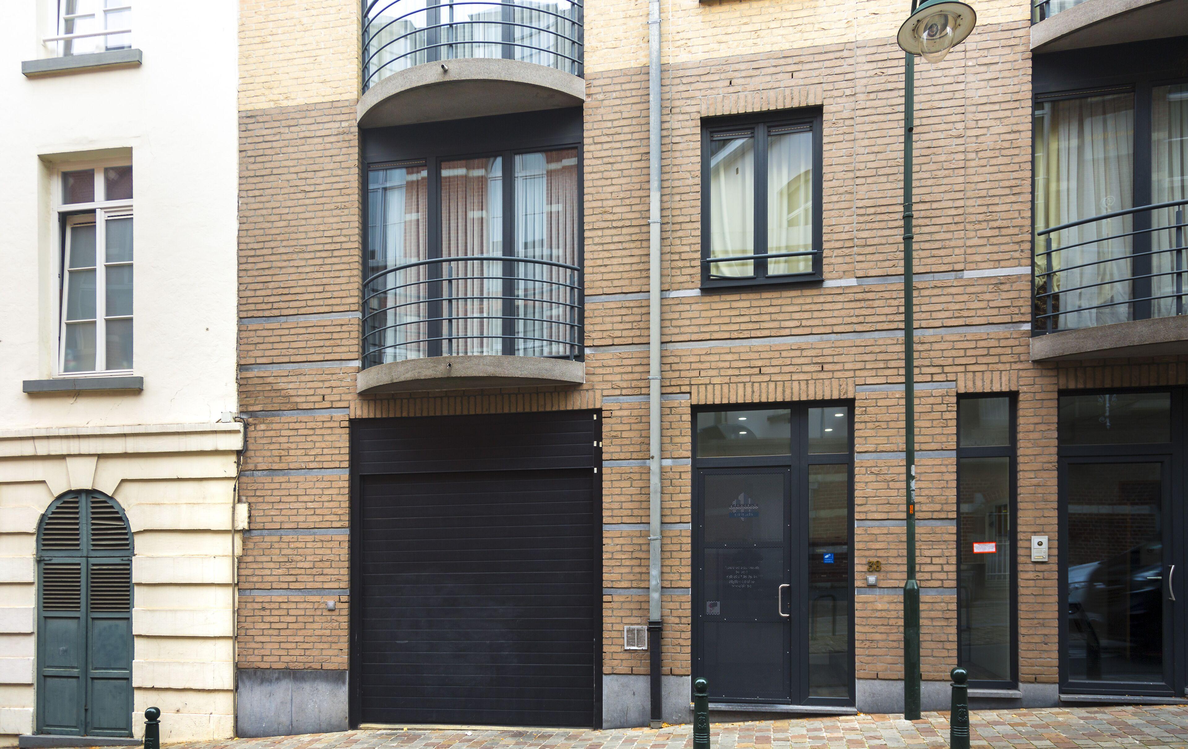 Apartment Center Design