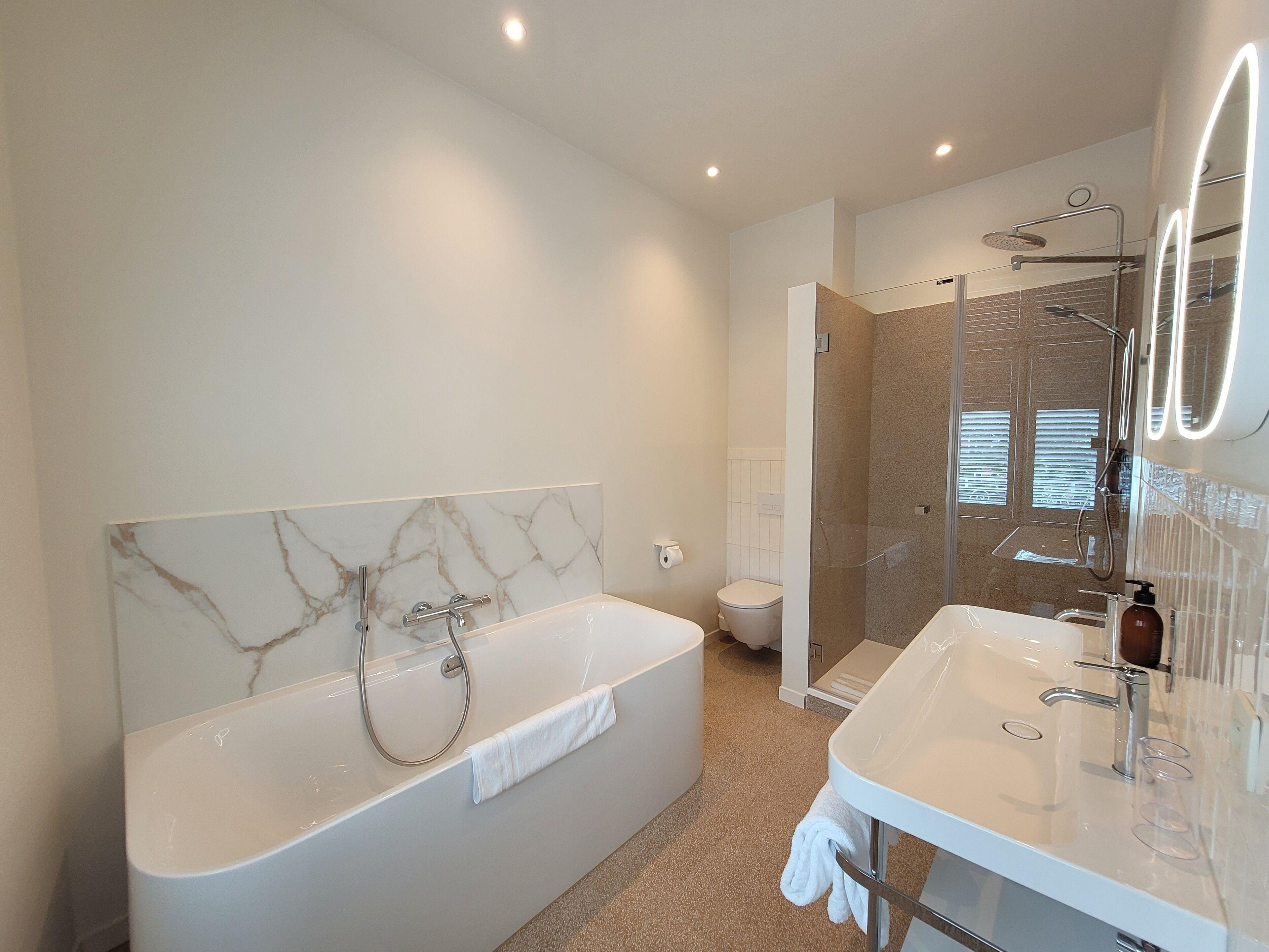 Made In Catherine Hotel