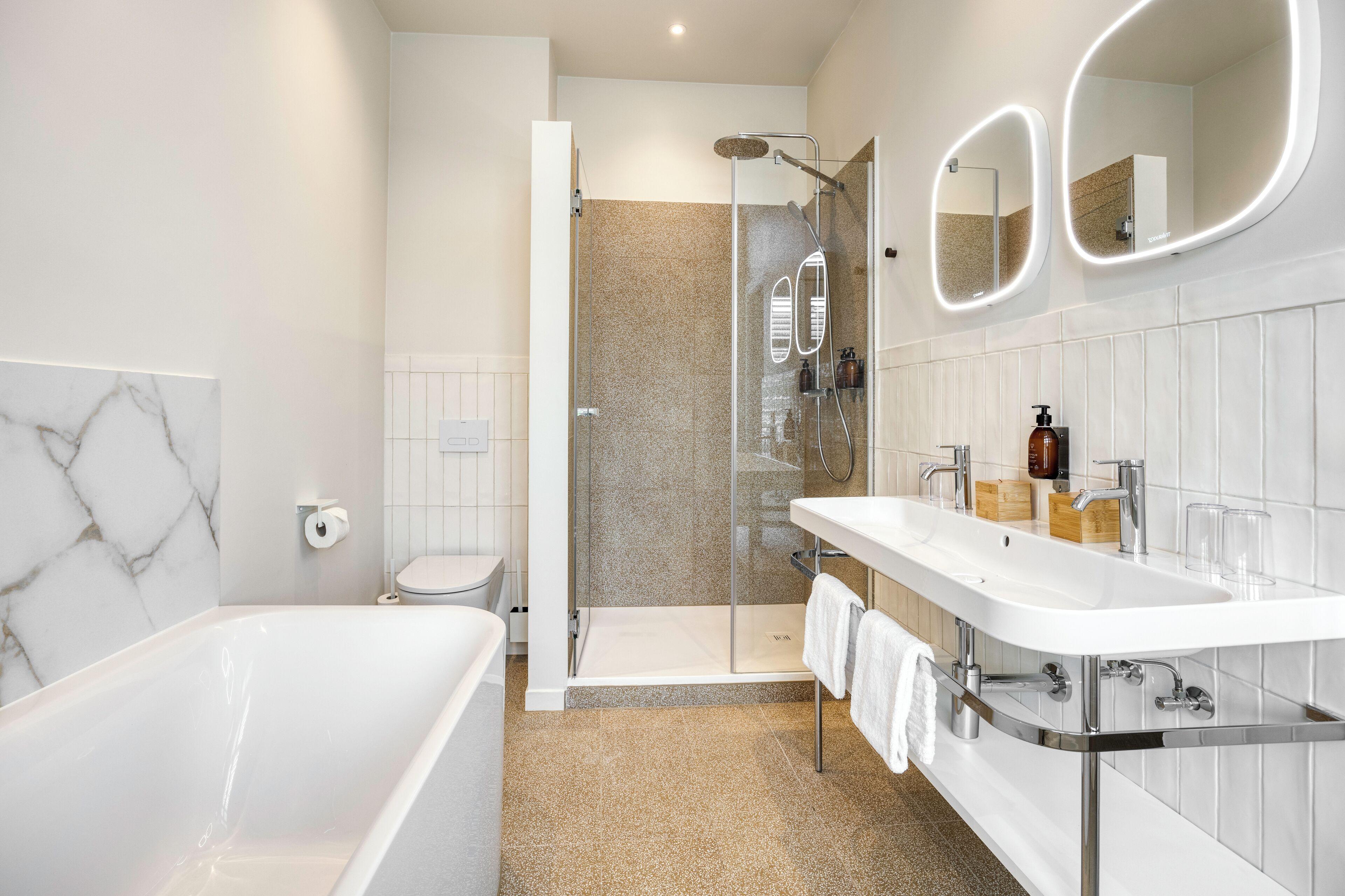 Made In Catherine Hotel