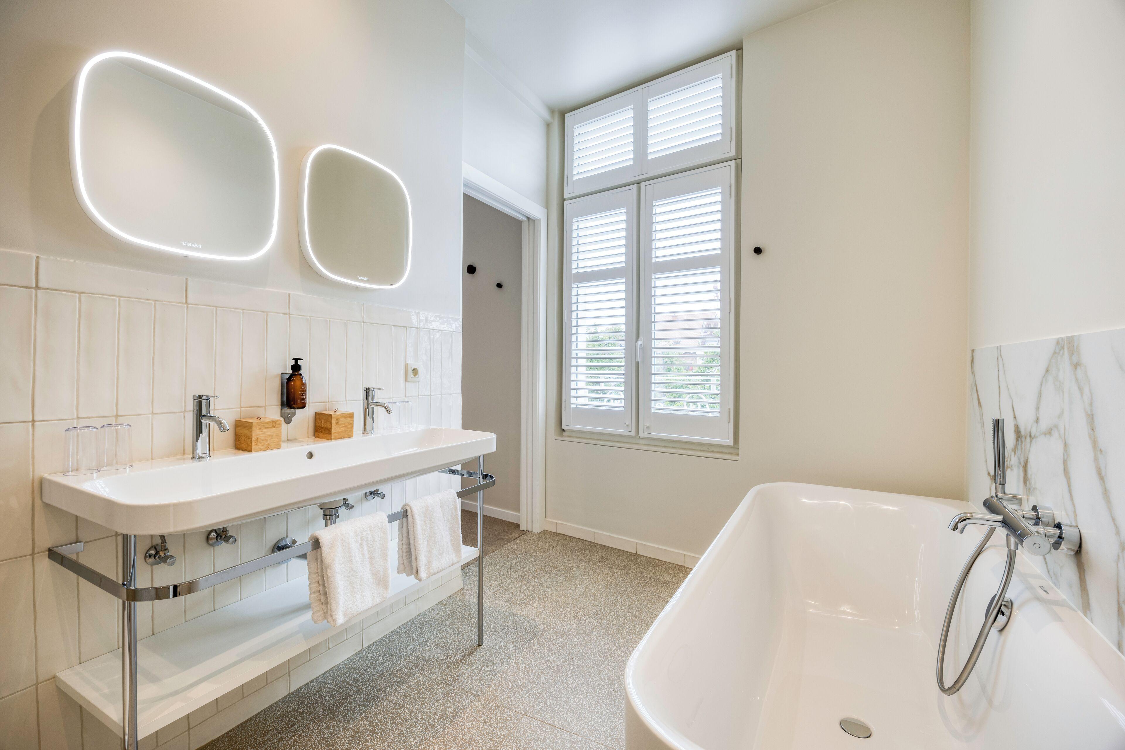 Made In Catherine Hotel