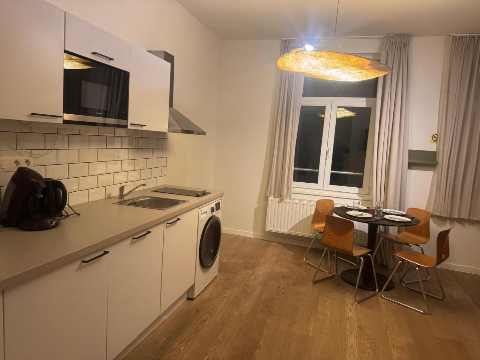 003 Avenue Louise Apartment *