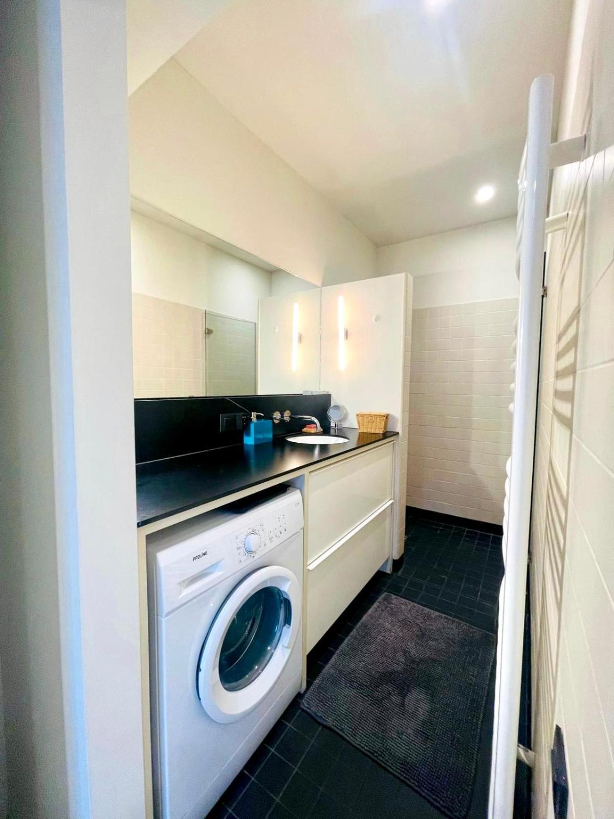 Elegant Quiet And Bright * Brussels