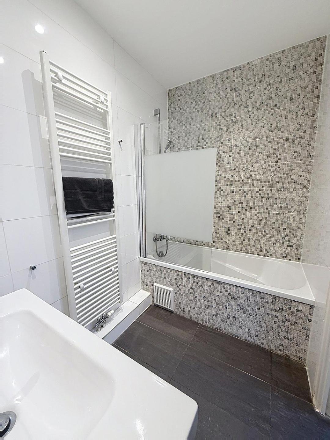 Fernand Cocq Apartment