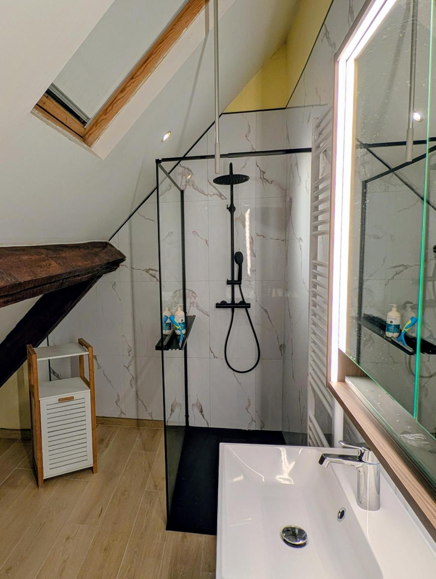 Duplex 3br Near Supermarkets & Metro Apartment Brussels