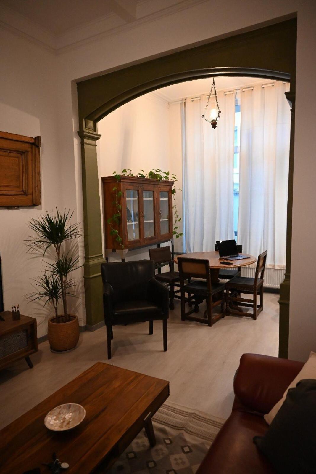 P60 Character & Comfort In 1000 Apartment *