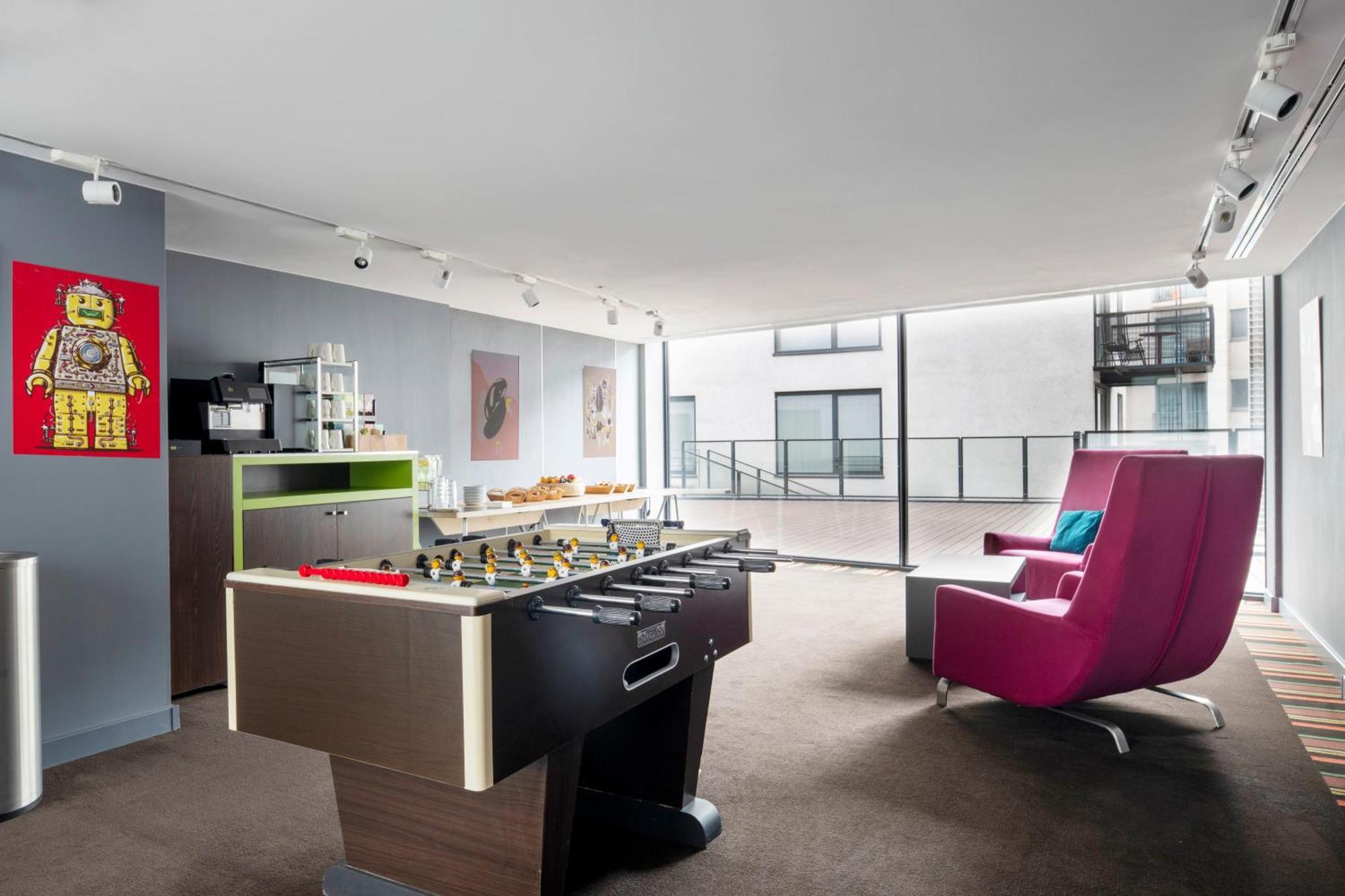 Hotel Pestana Schuman 3*
