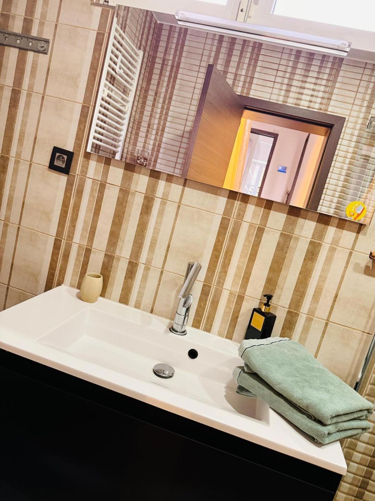 L'imperial Wifi & Confort Holiday home Brussels