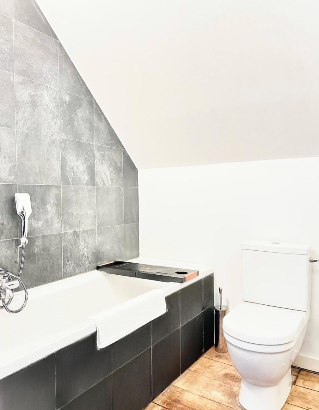 Luxury Loft Duplex Penthouse Of 190m2 & Free Parking ! Brussels