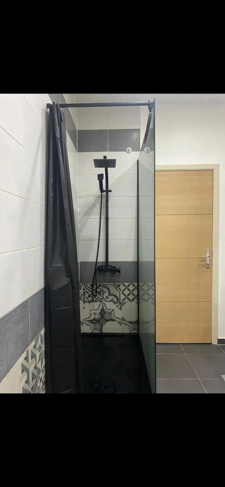 Modern In Molenbeek-saint-jean / 77 M² / Parking Apartment *