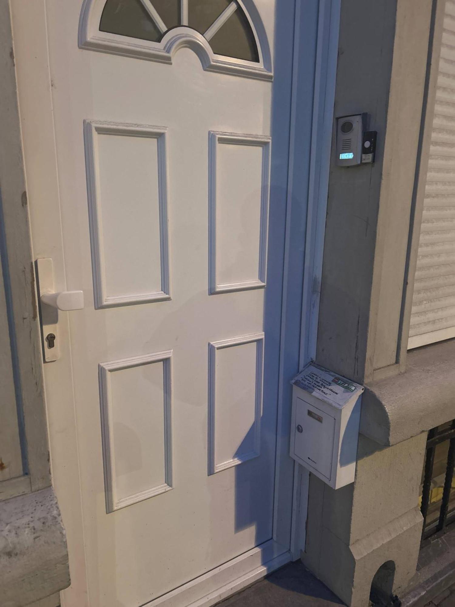 Belle A Sous Pente De 1,30 Cm De Hauteur Au Coeur De Homestay