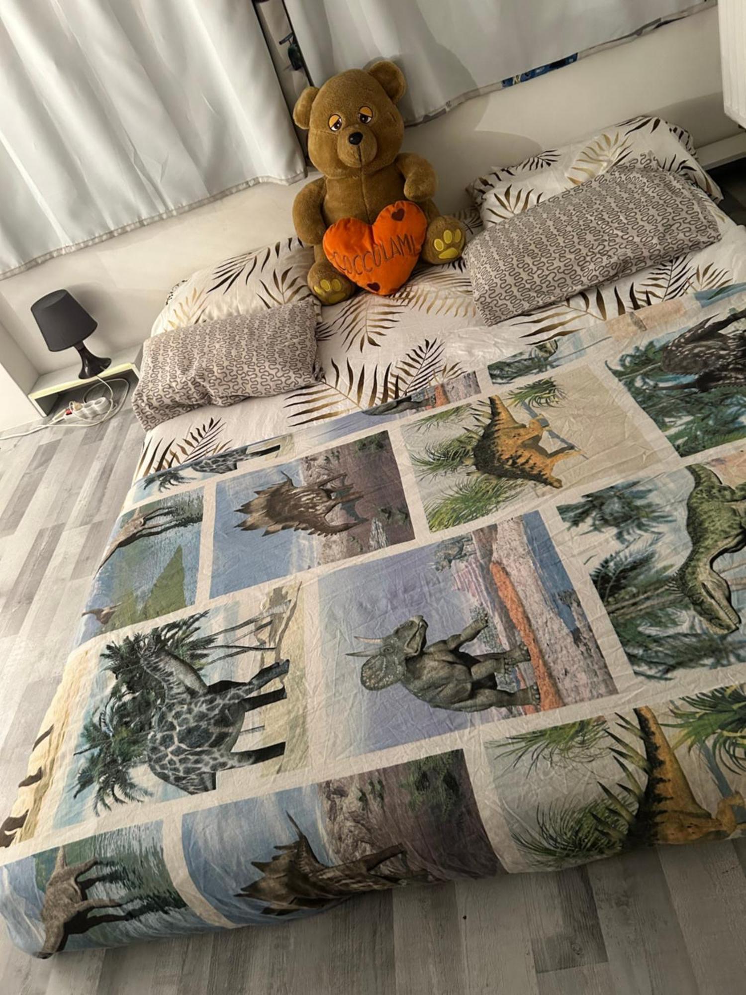 Belle A Sous Pente De 1,30 Cm De Hauteur Au Coeur De *