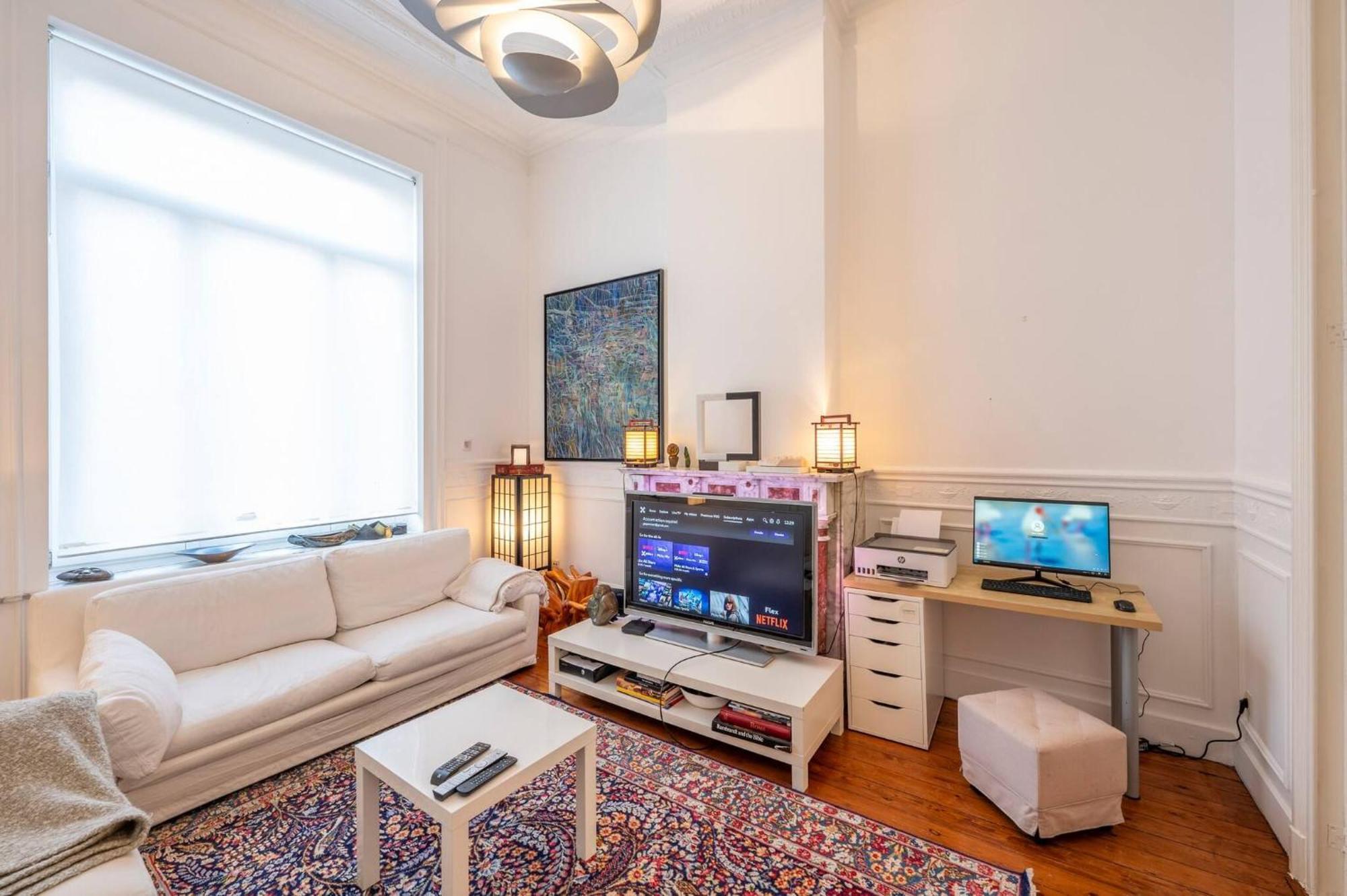 Guest house Euro Edens Cosy Historic In Jacuzzi, Garden, Location 3*