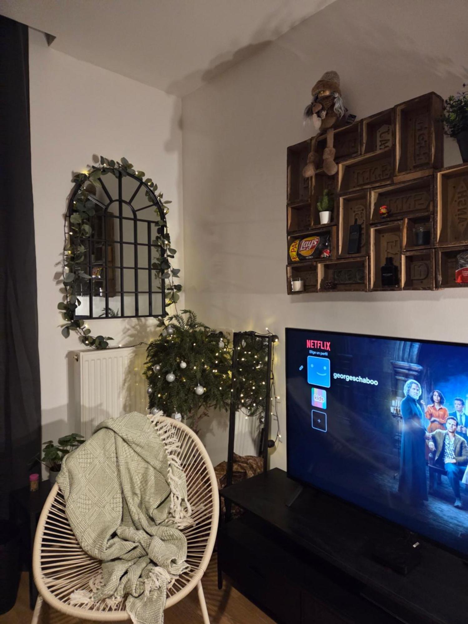 Pb155, Balcony With Street View Guest house Brussels