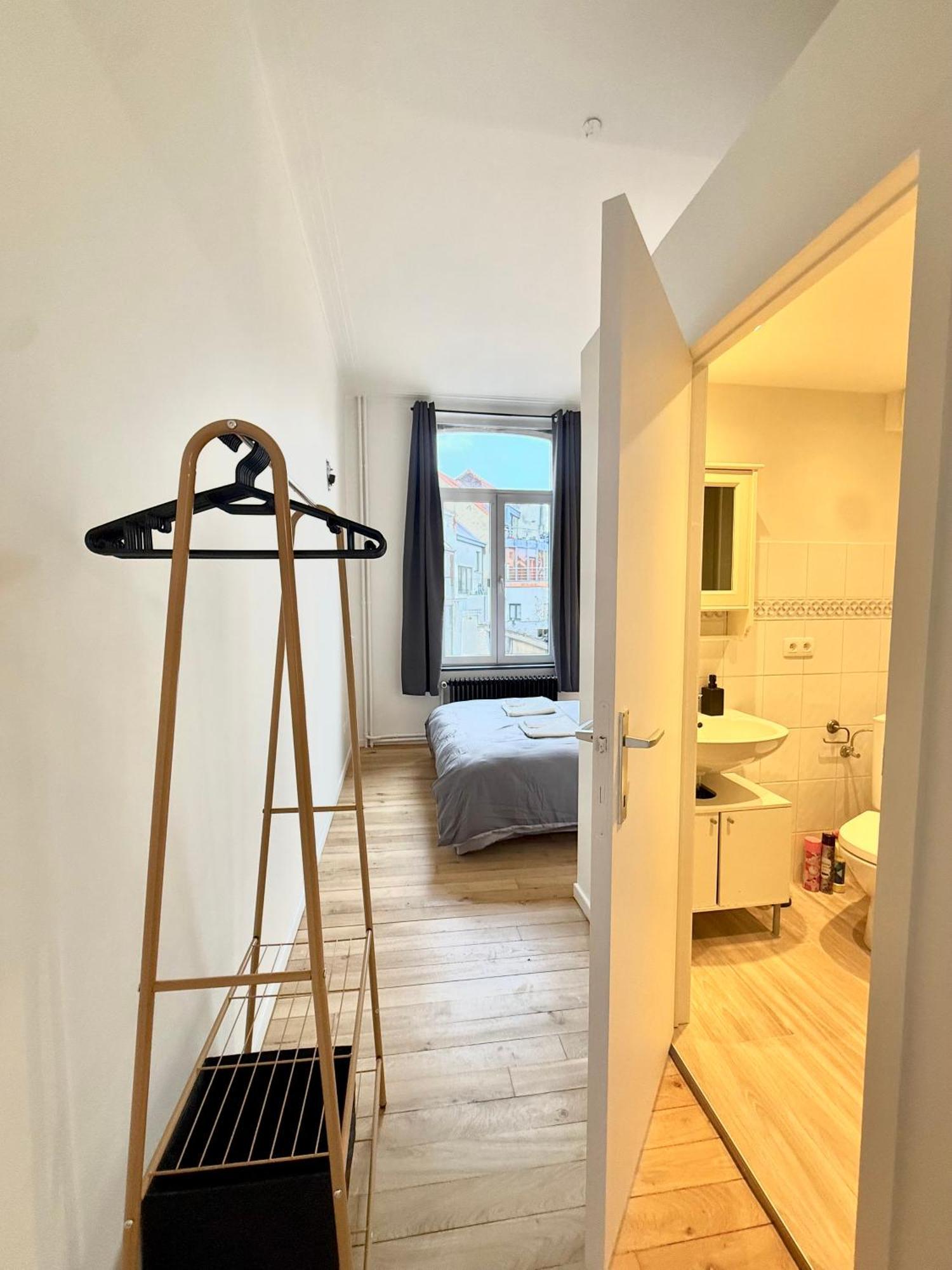Schuman Square Homestay Brussels