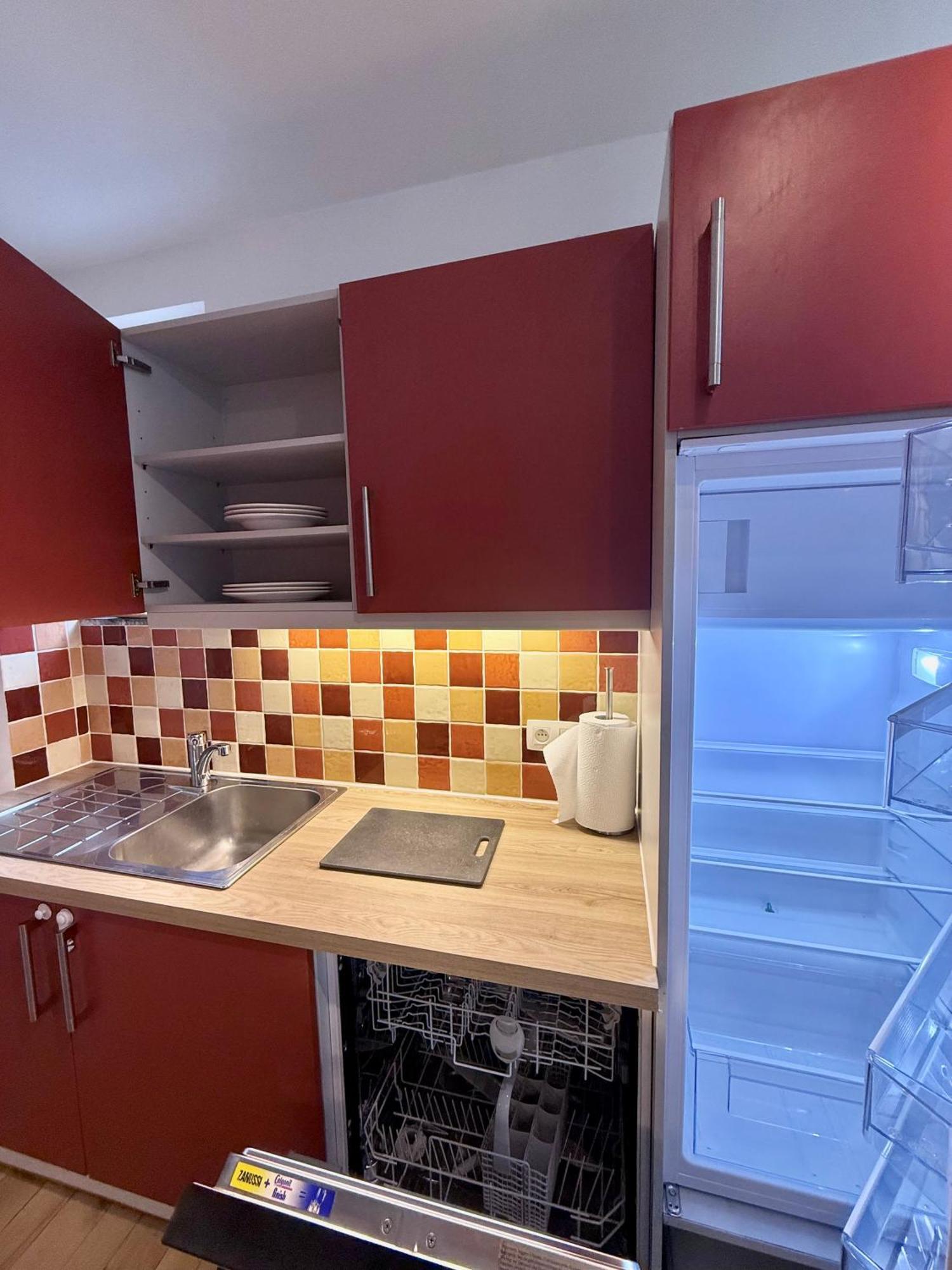 Schuman Square Homestay *