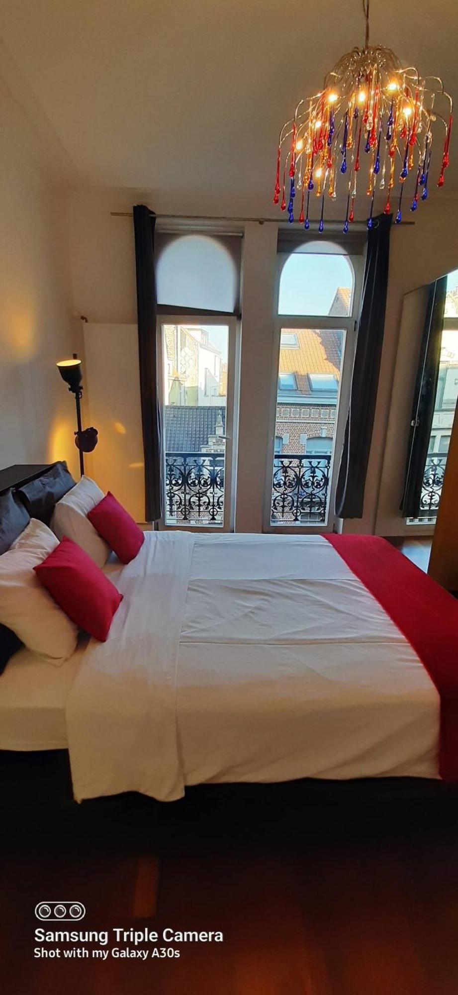 Guest house Euro Edens Cosy Historic In Jacuzzi, Garden, Location 3*