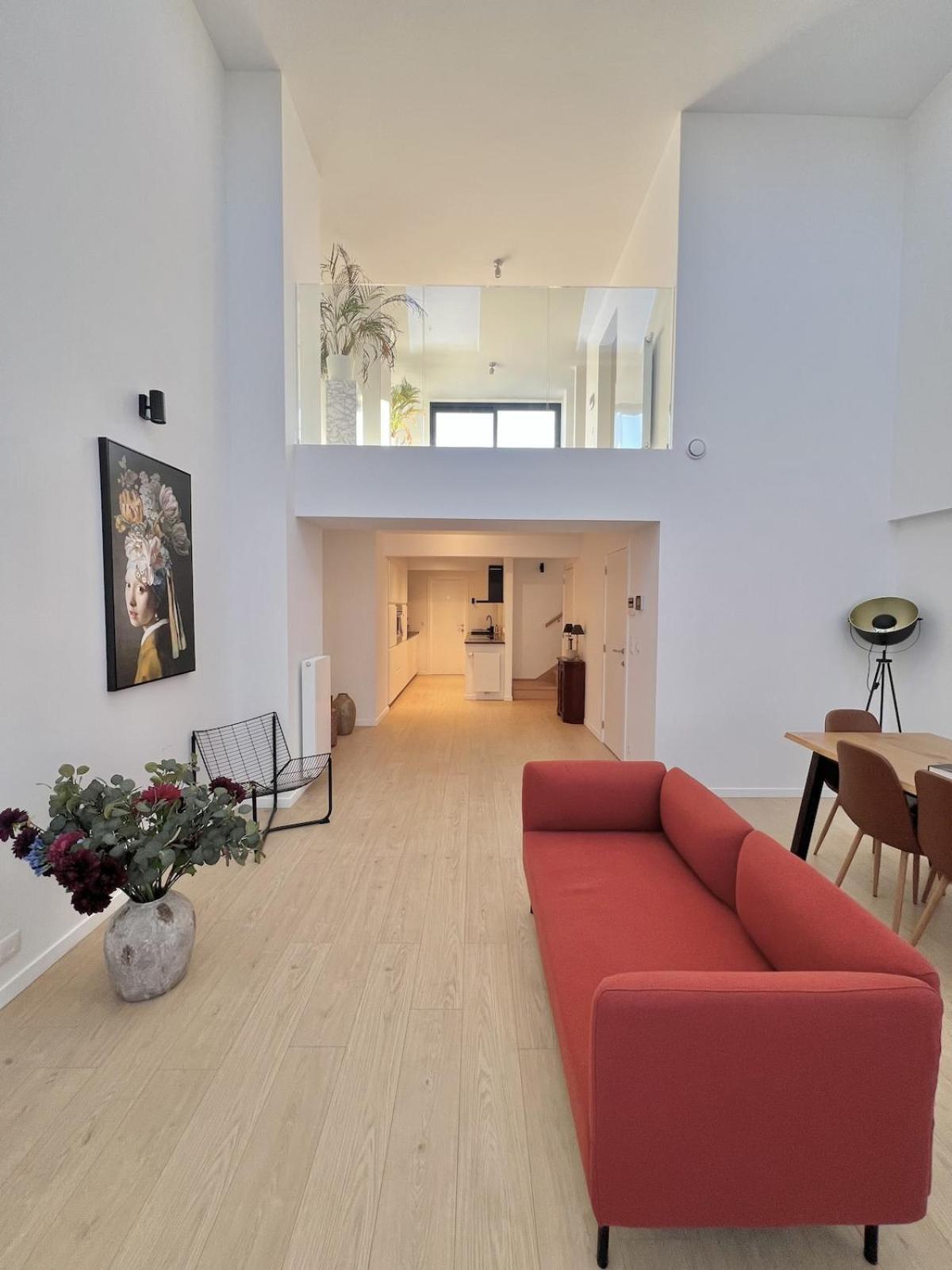 Apartment Chic & Bright Near Montgomery *