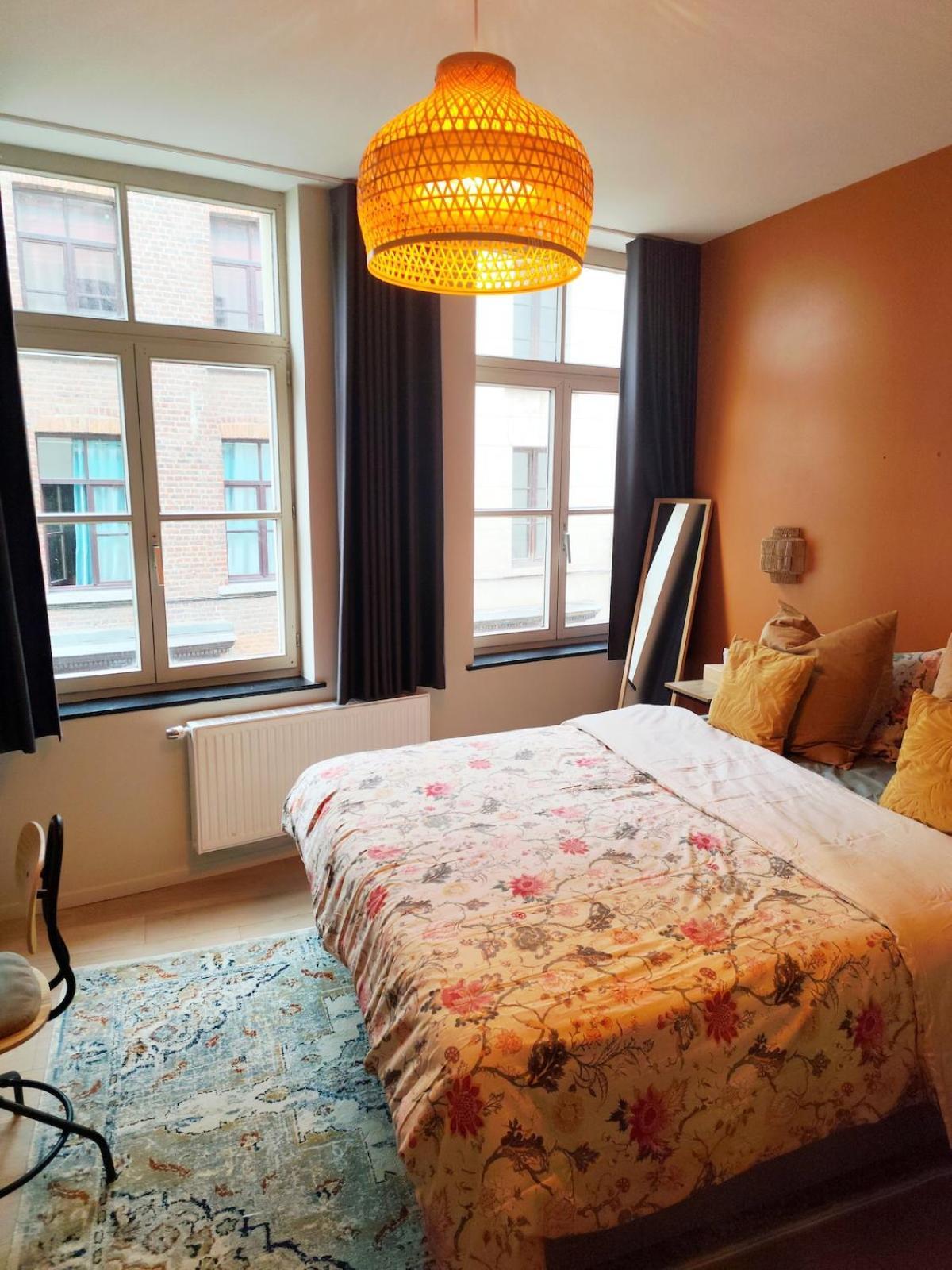 Cozy Renovated In Apartment *