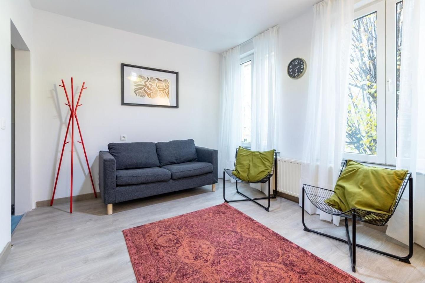 Apartment Over Two Floors For 5 Guests Near Midi & Grand Place Brussels