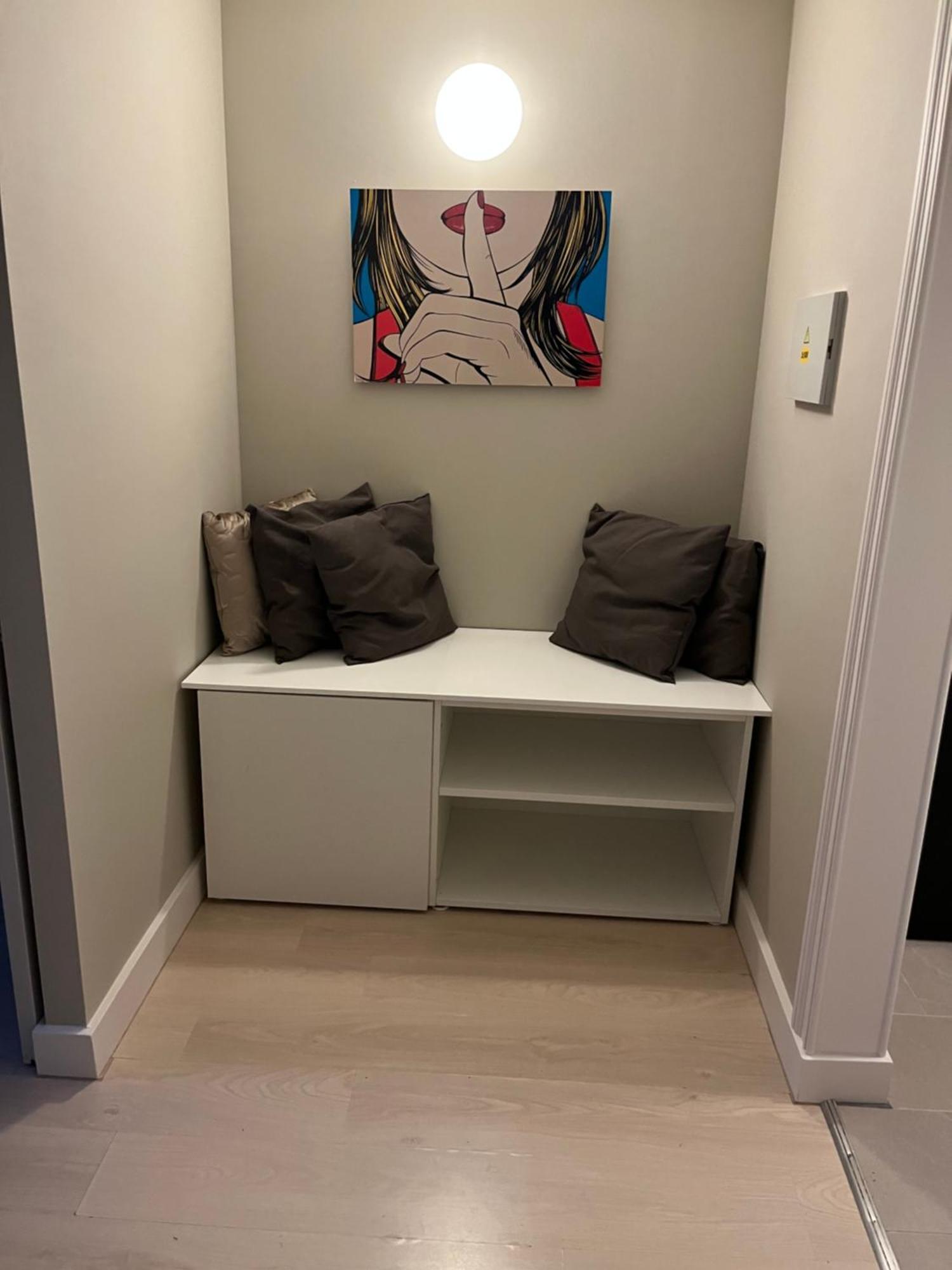 Apartment Center Flat