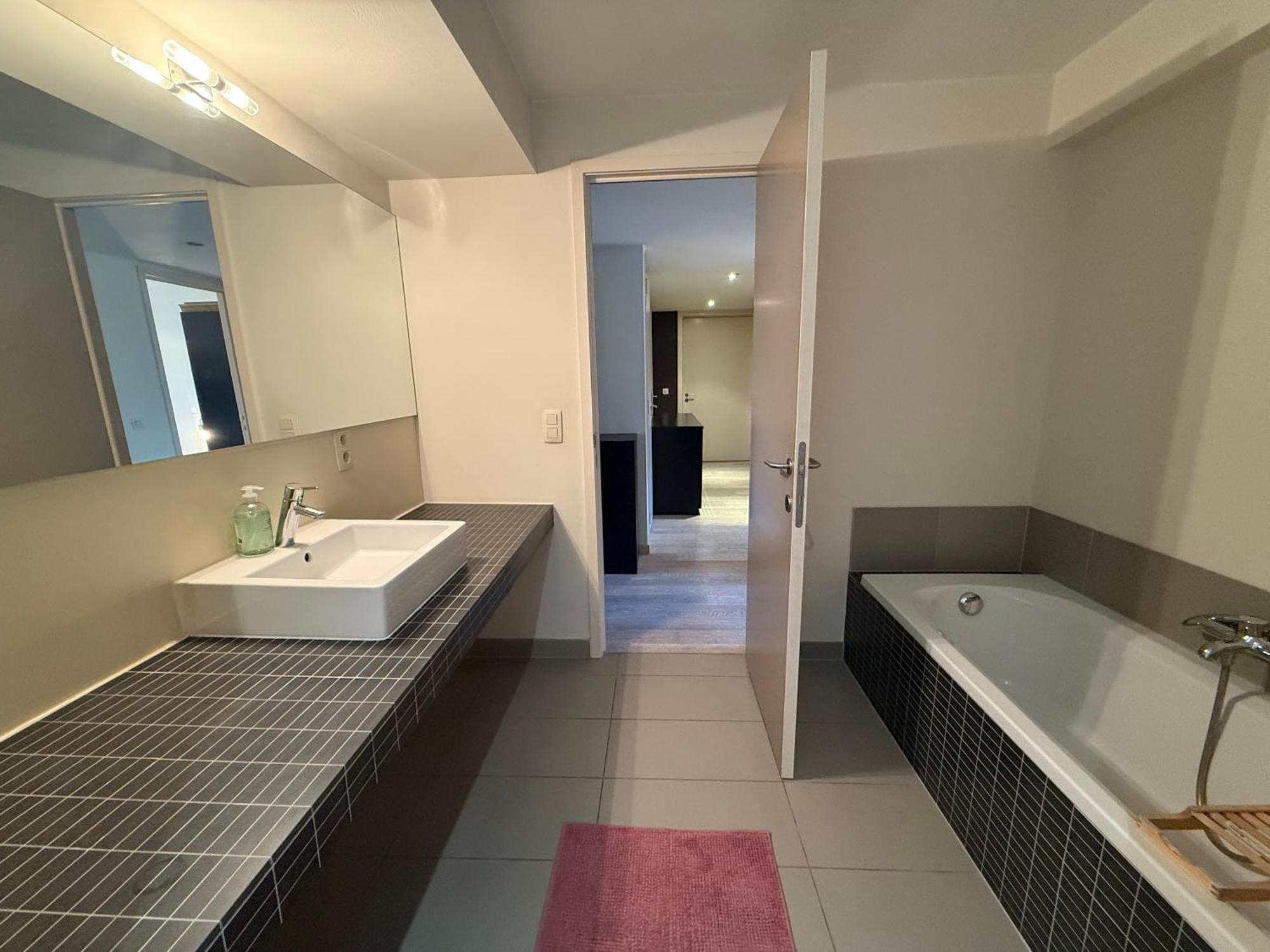 Apartment With 2 Bedrooms - Sleeps 6 Brussels