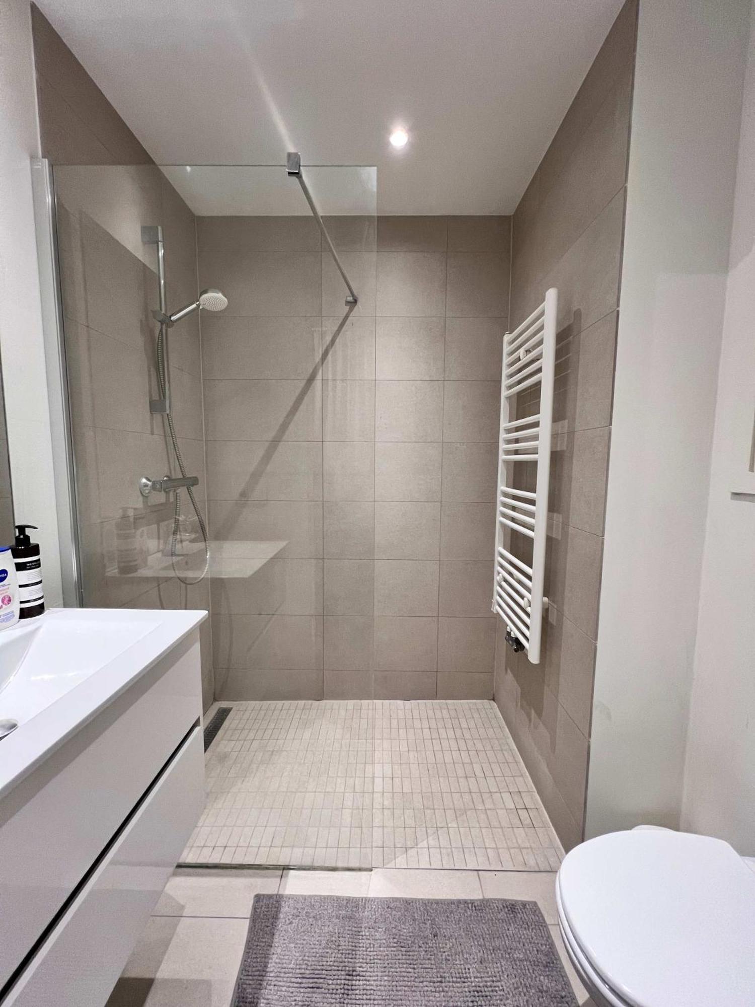 Lovely With Balcony By Grand Place For 4