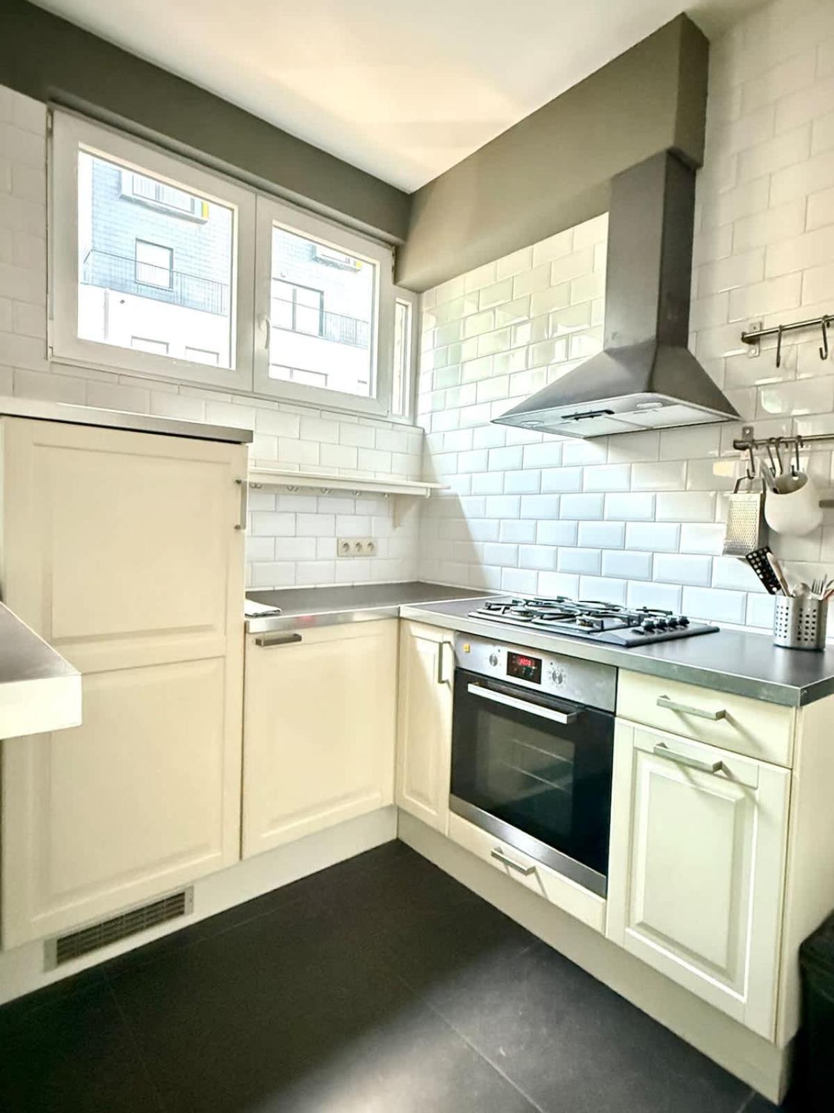 3 Min To The Grand-place 6 Min To Manneken Pis & Sleeps 6 Apartment Brussels