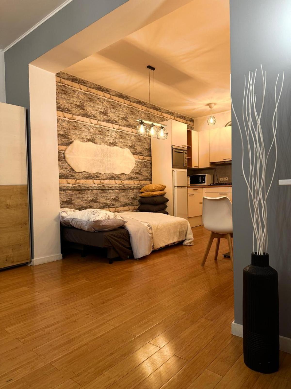 The Cozy Louise Nest *