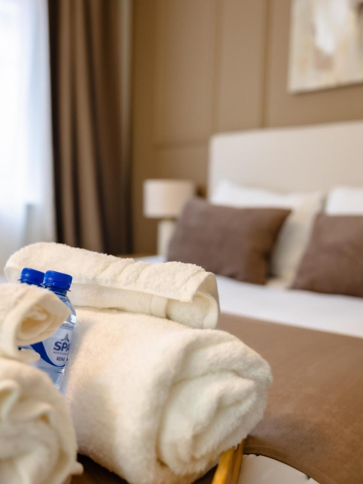 Apartment Cozy - Downtown - 2 Min From Metro - 201 *