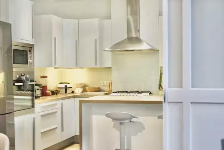 Spacious Terrace In The Heart Of *