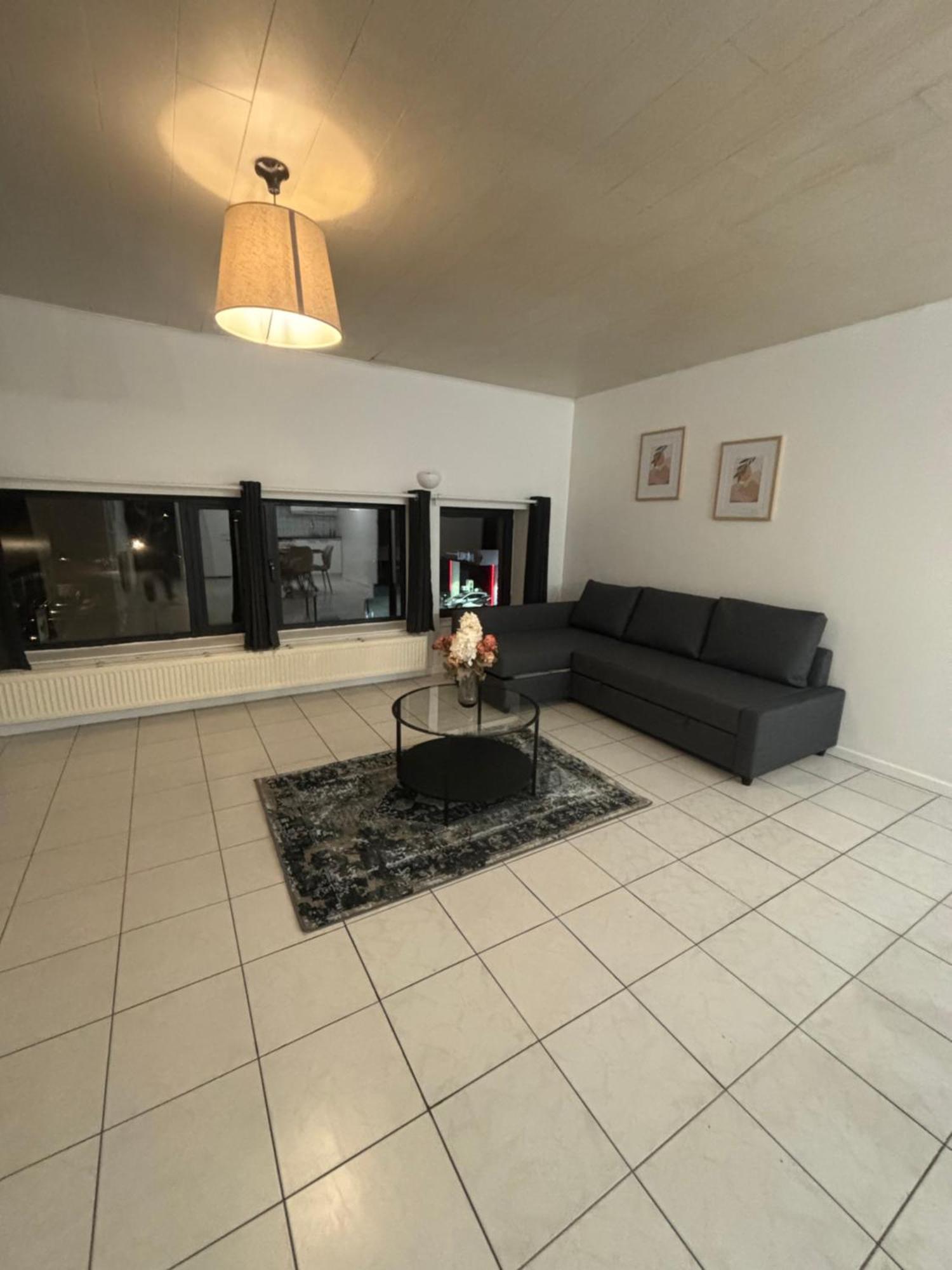 Modern 1br And Sofa Bed Near Airport Apartment Brussels