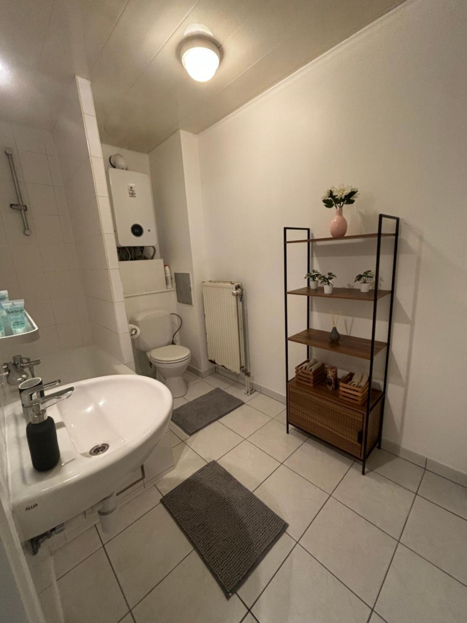 Modern 1br And Sofa Bed Near Airport * Brussels