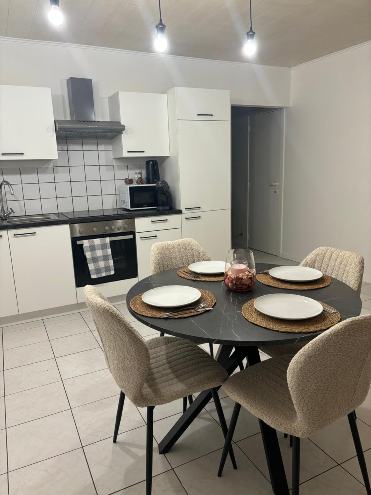 Apartment Modern 1br And Sofa Bed Near Airport Brussels