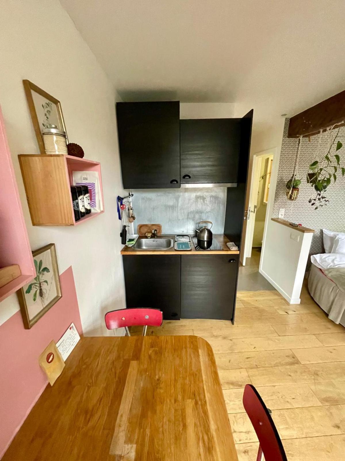 Cozy Studio-city Center Apartment *