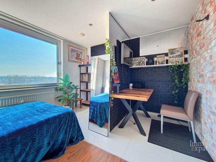 Vaste Et Somptueux A