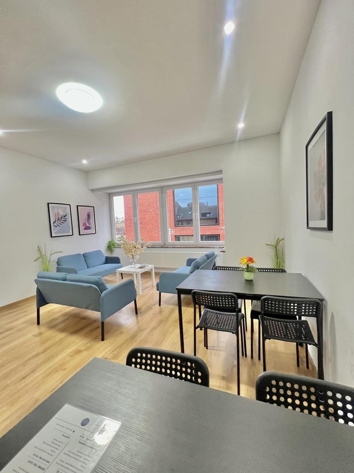 Spacious For 6 Near Center Of * Brussels