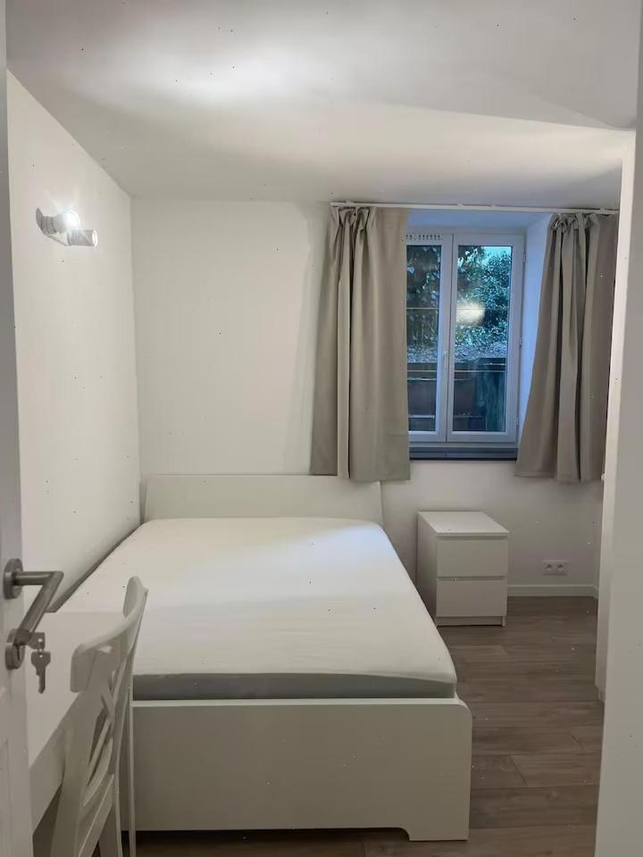 Large 3-bedroom In Apartment