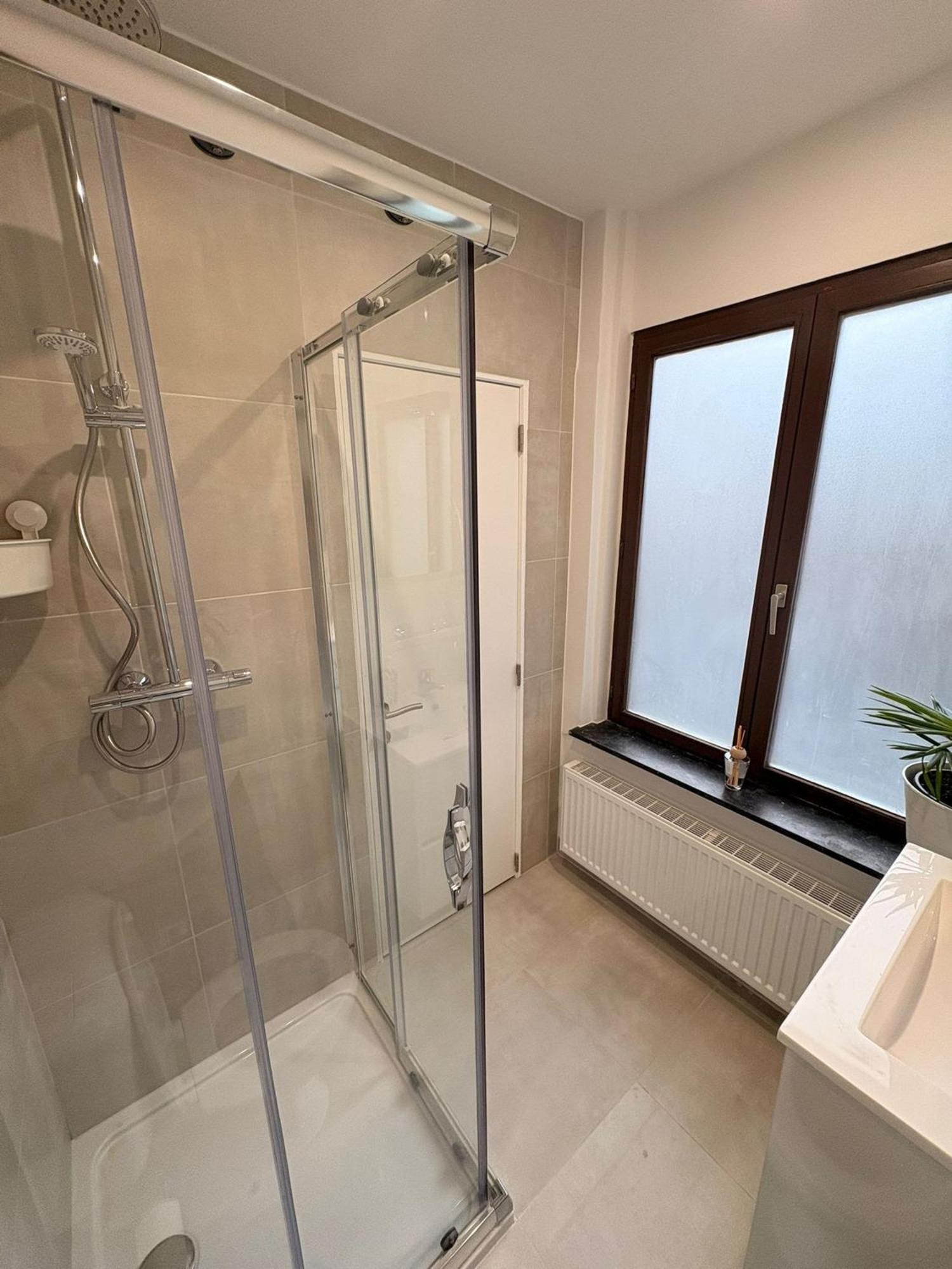 Over Two Floors For 5 Guests Near Midi & Grand Place Apartment Brussels