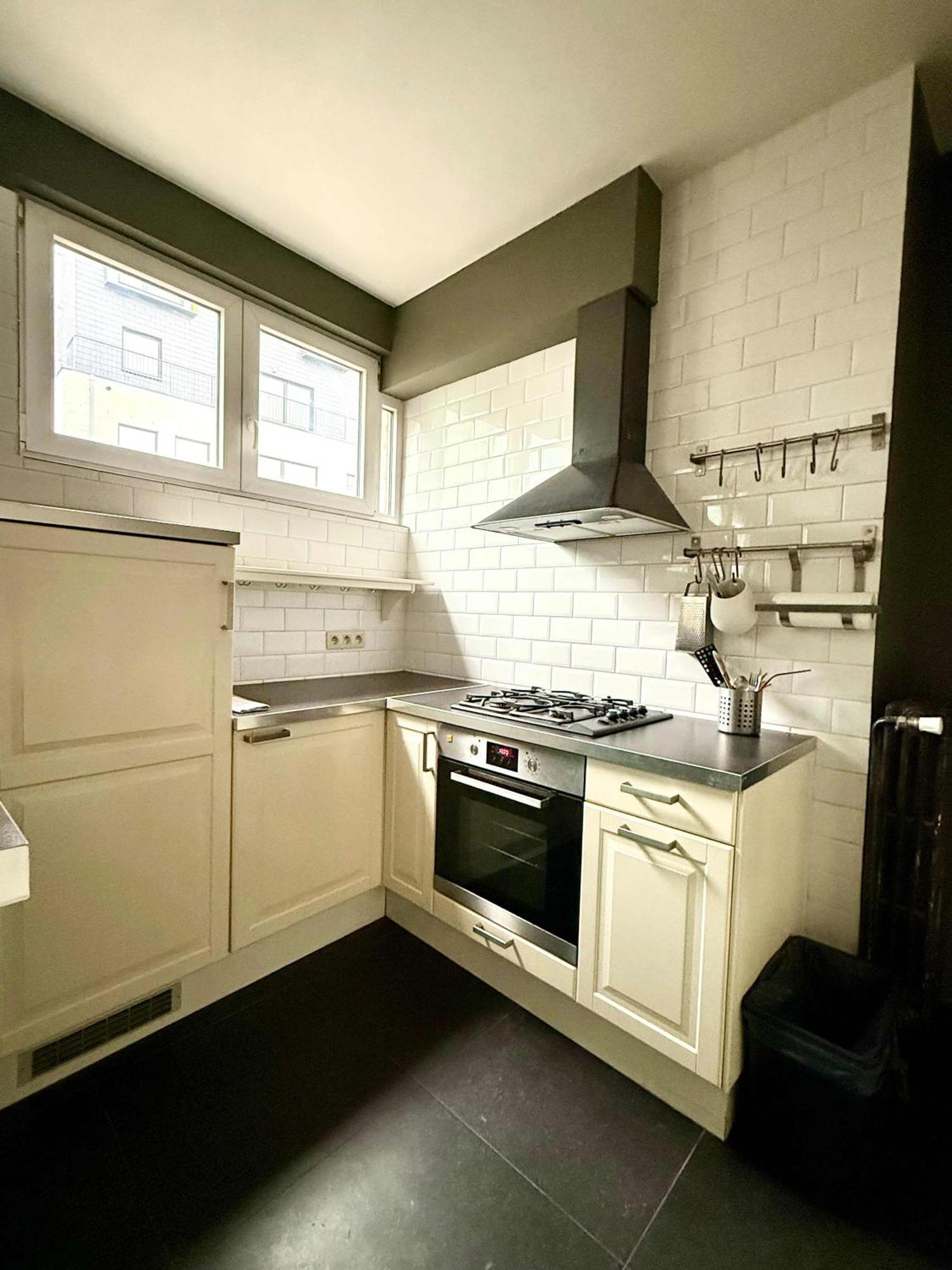 3 Min To The Grand-place 6 Min To Manneken Pis & Sleeps 6 *