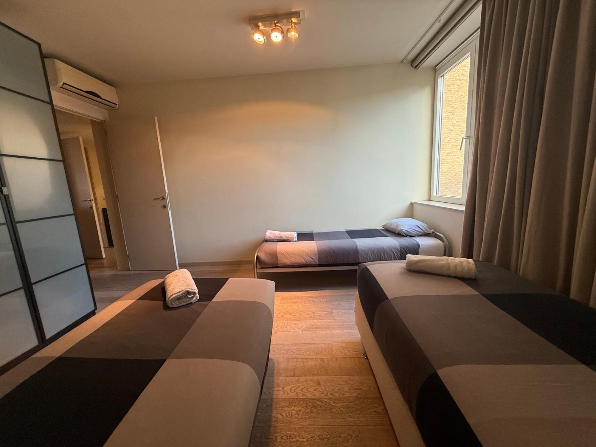 With 2 Bedrooms - Sleeps 6 Apartment Brussels