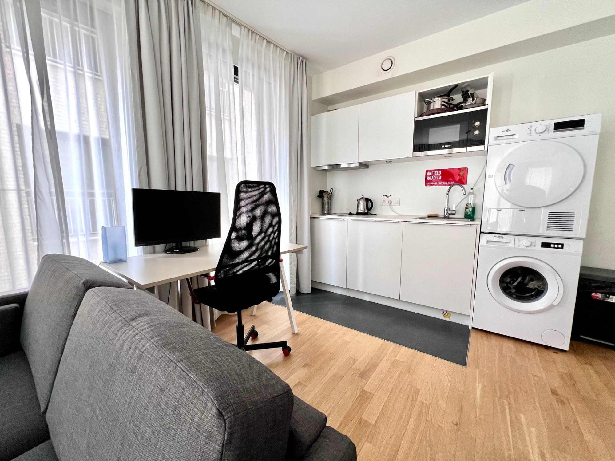Apartment Lovely With Balcony By Grand Place For 4 Brussels