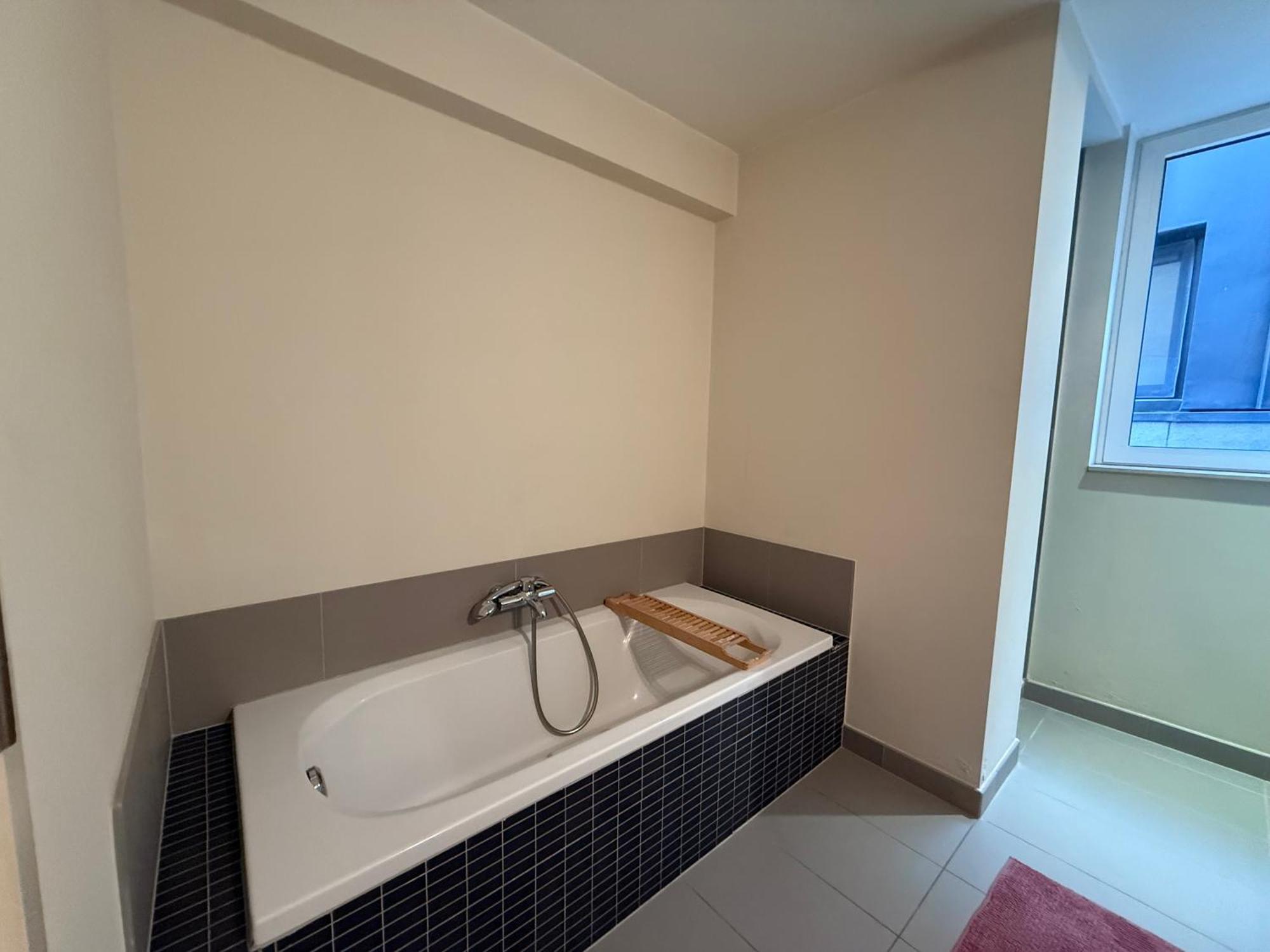 Apartment With 2 Bedrooms - Sleeps 6 *