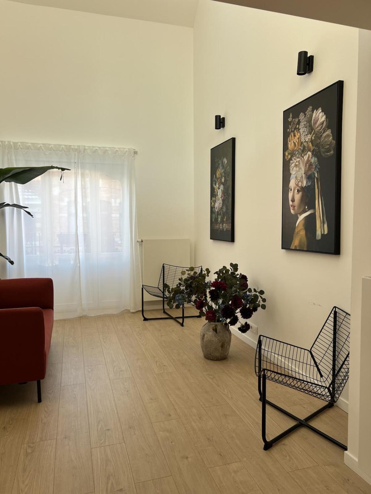 Apartment Chic & Bright Near Montgomery