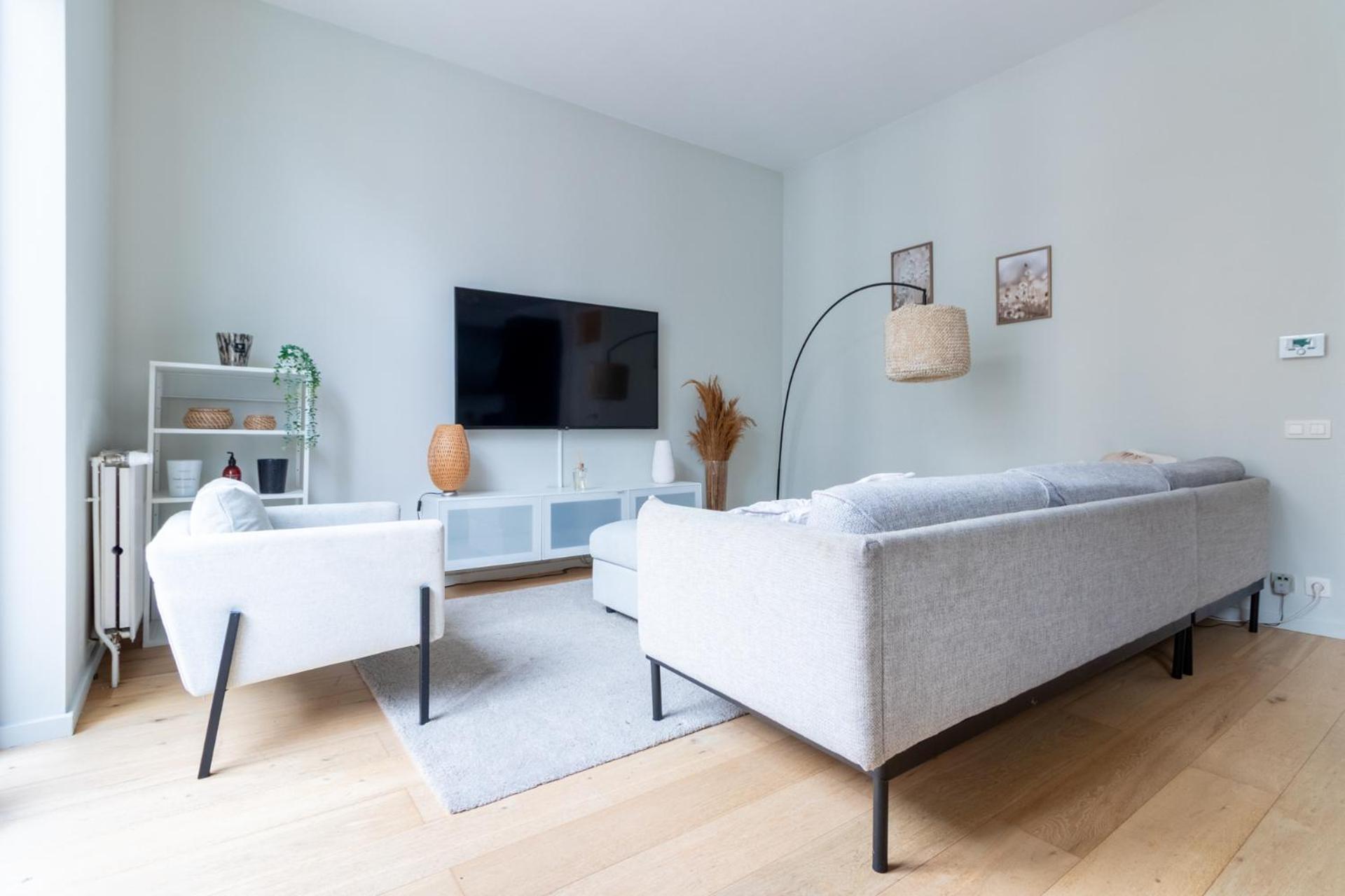 Bright Near Eu Quarter & Schuman Metro *