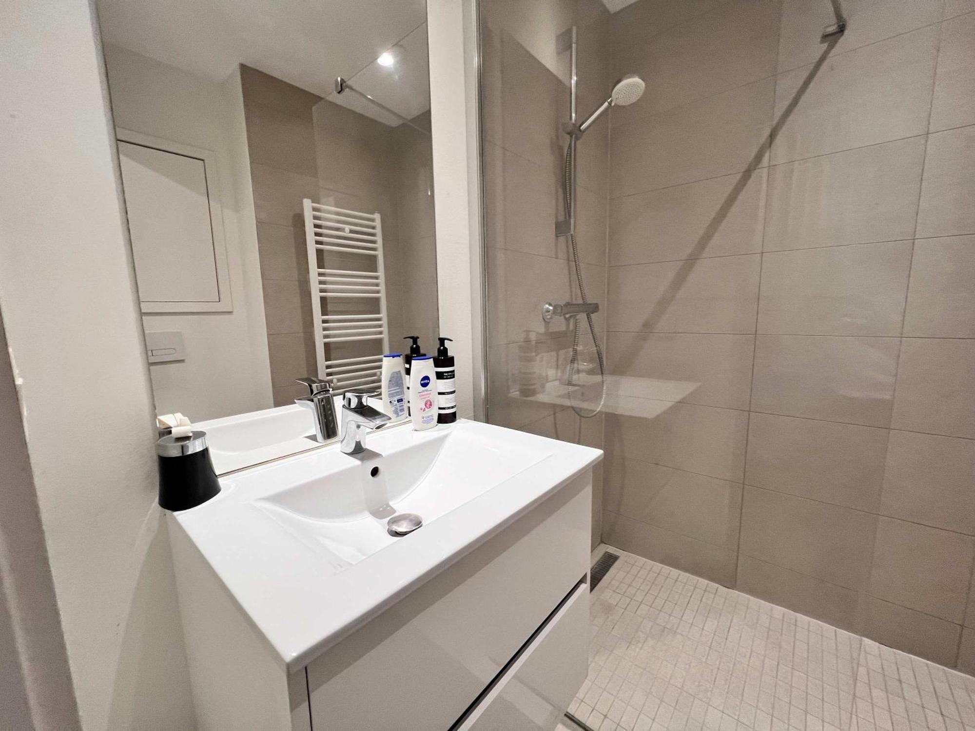 Lovely With Balcony By Grand Place For 4 Brussels