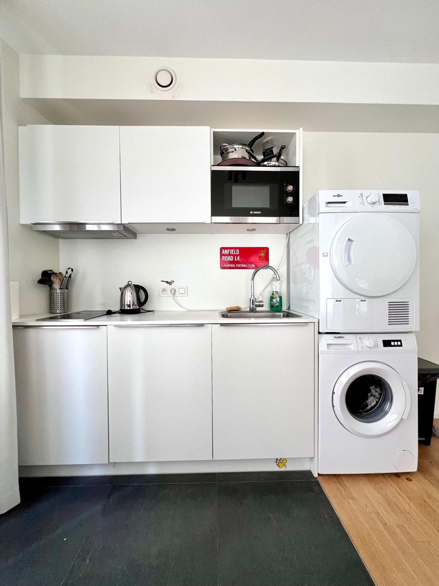 Lovely With Balcony By Grand Place For 4 Brussels