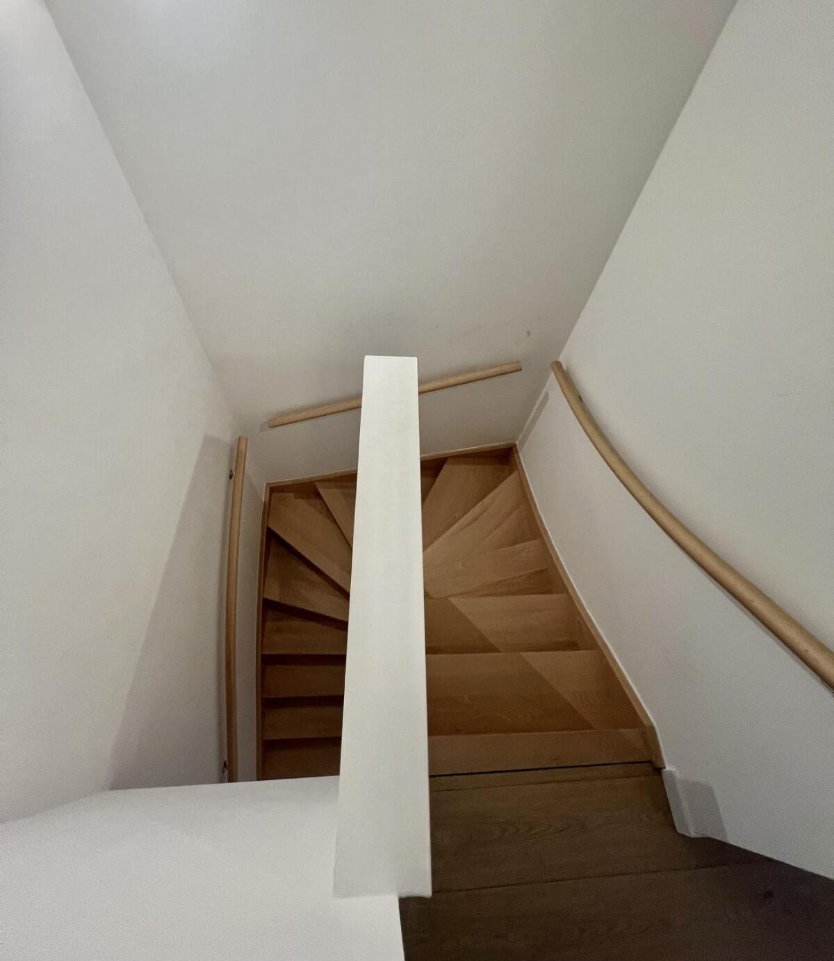 Modern & Elegant Near Montgomery