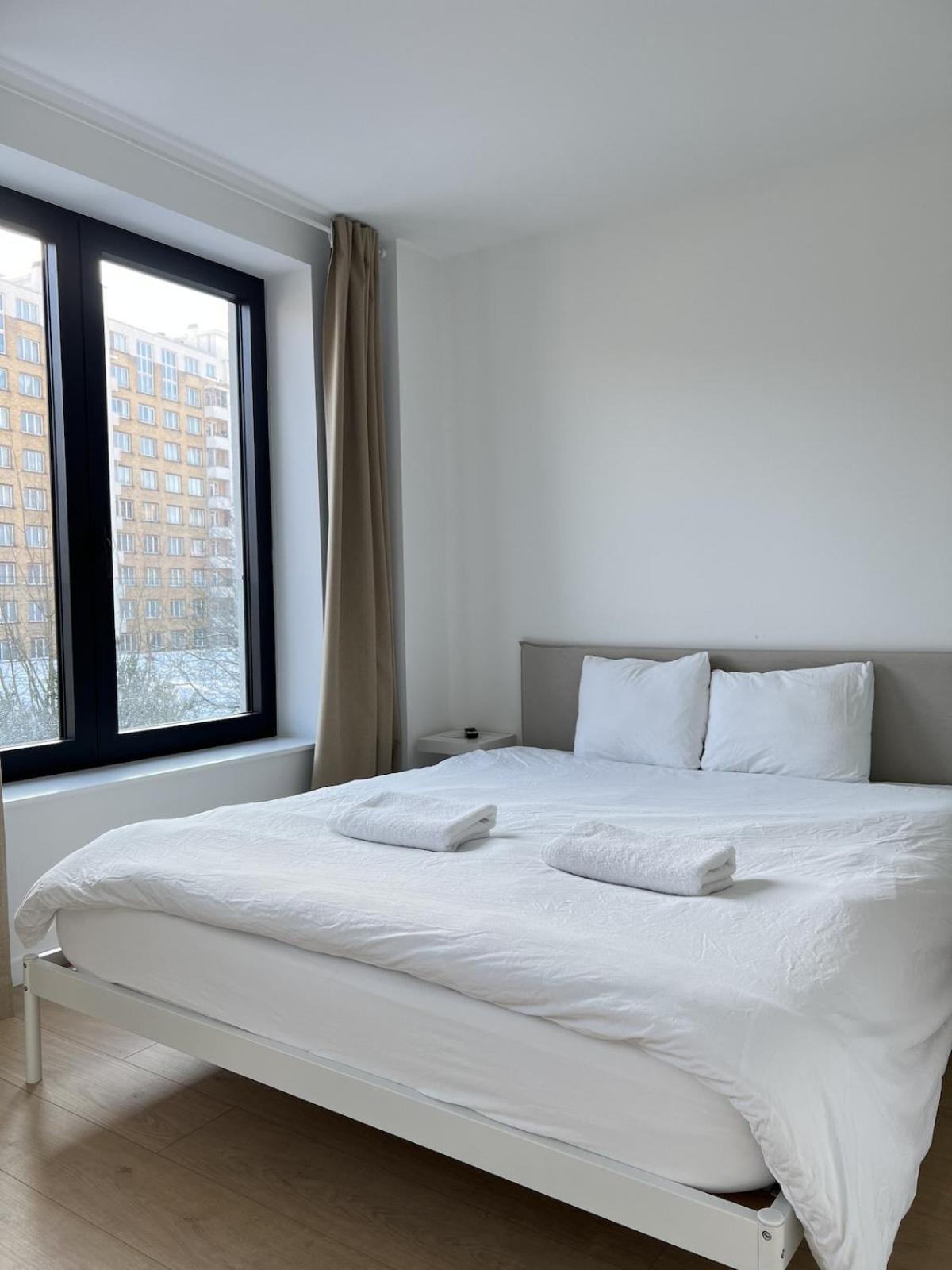 Apartment Chic & Bright Near Montgomery *