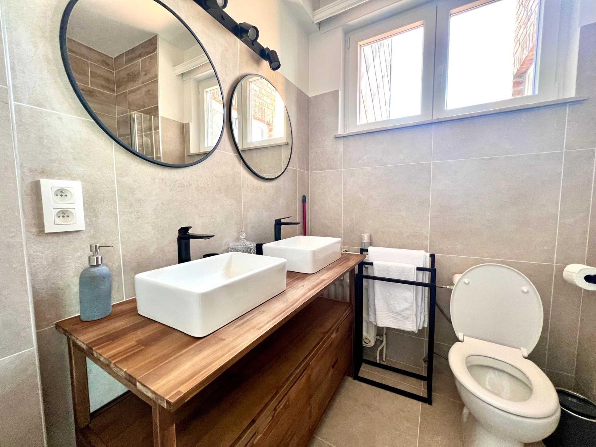 Apartment Lovely - Heart Of For 2 View Over The *